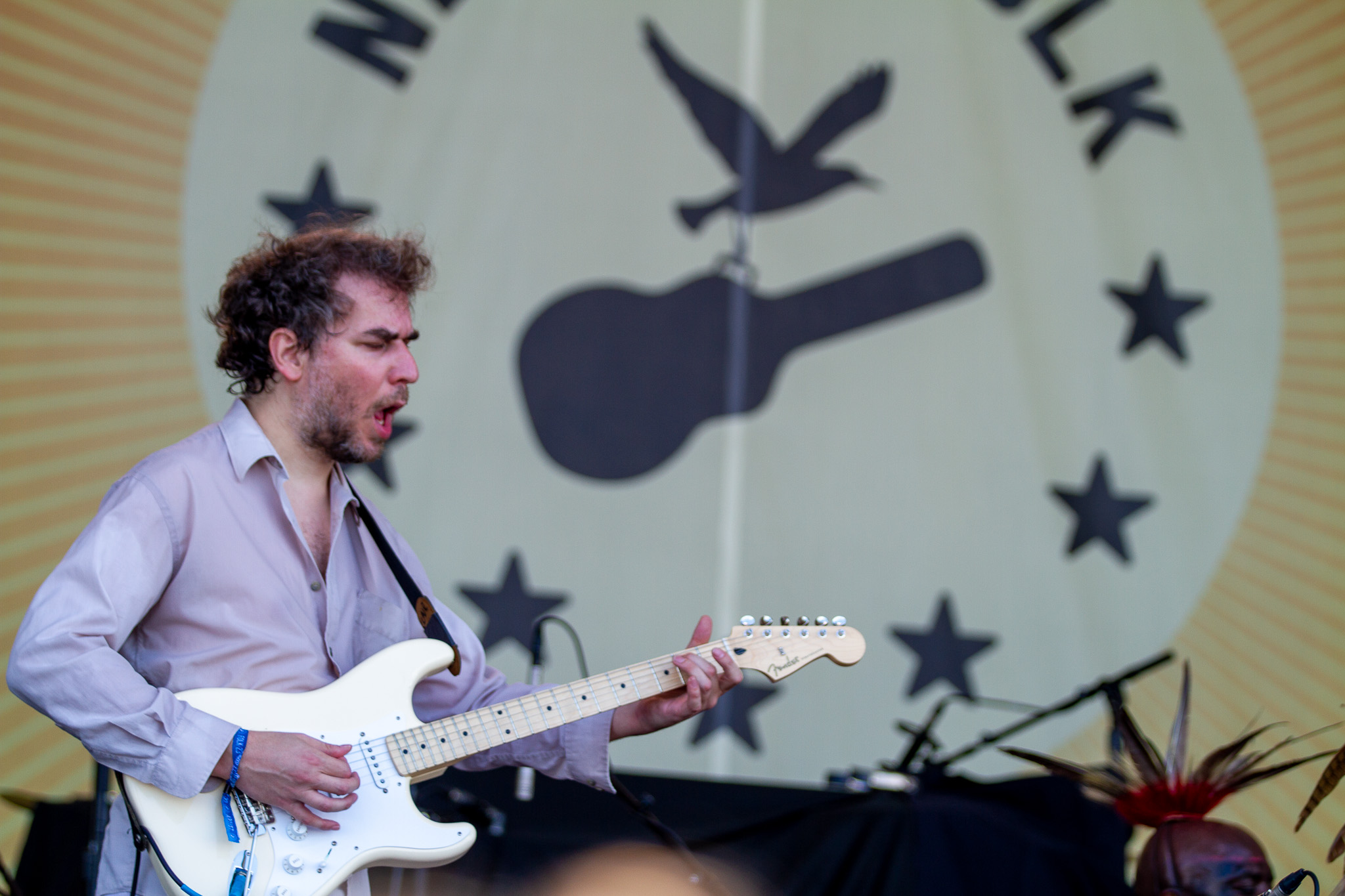 Yonatan Gat is a composer, producer and guitarist who performs with Eastern Medicine Singers. 