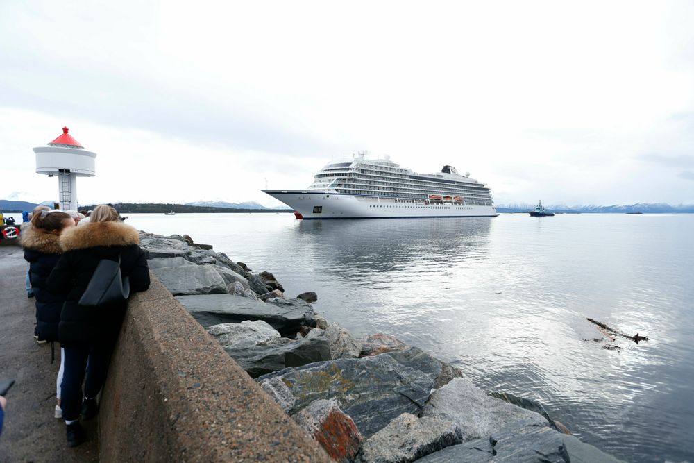 The cruise ship Viking Sky arrives at port off Molde, Norway, Sunday March 24, 2019, after having problems and issuing a Mayday call on Saturday in heavy seas off Norway's western coast. Rescue helicopters took more than 475 passengers from a cruise ship that got stranded off Norway's western coast in bad weather before the vessel departed for a nearby port under escort and with nearly 900 people still on board, the ship's owner said Sunday. (Svein Ove Ekornesvag/NTB scanpix via AP) The cruise ship Viking Sky arrives at port off Molde, Norway, Sunday March 24, 2019, after having problems and issuing a Mayday call on Saturday in heavy seas off Norway's western coast. Rescue helicopters took more than 475 passengers from a cruise ship that got stranded off Norway's western coast in bad weather before the vessel departed for a nearby port under escort and with nearly 900 people still on board, the ship's owner said Sunday. (Svein Ove Ekornesvag/NTB scanpix via AP)