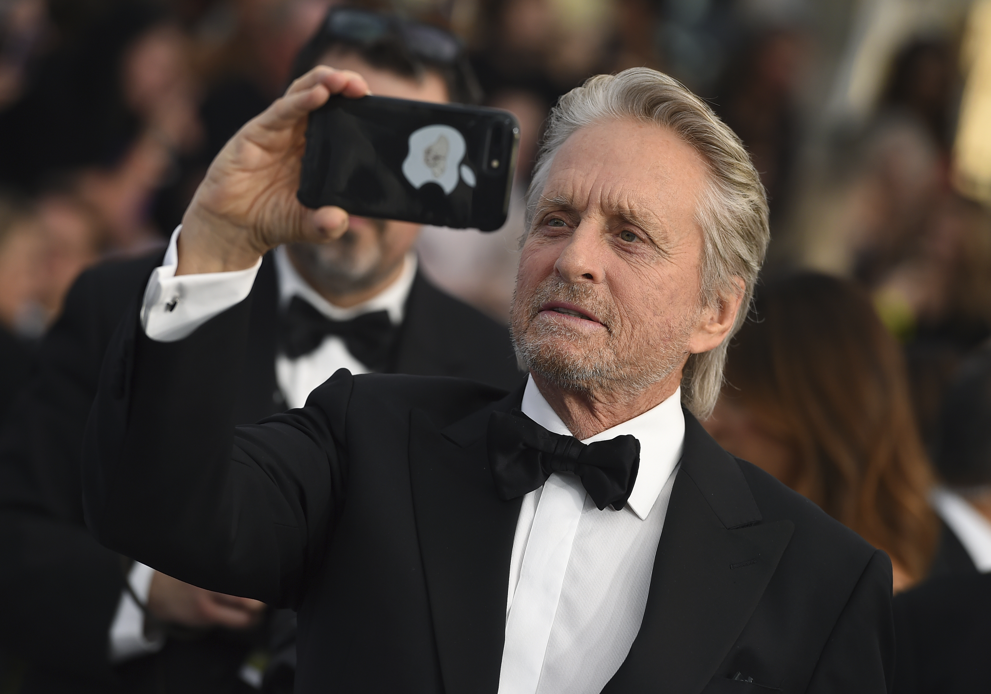Michael Douglas takes a photo at the 25th annual Screen Actors Guild Awards at the Shrine Auditorium & Expo Hall on Sunday, Jan. 27, 2019, in Los Angeles. (Photo by Jordan Strauss/Invision/AP) Michael Douglas takes a photo at the 25th annual Screen Actors Guild Awards at the Shrine Auditorium & Expo Hall on Sunday, Jan. 27, 2019, in Los Angeles. (Photo by Jordan Strauss/Invision/AP)