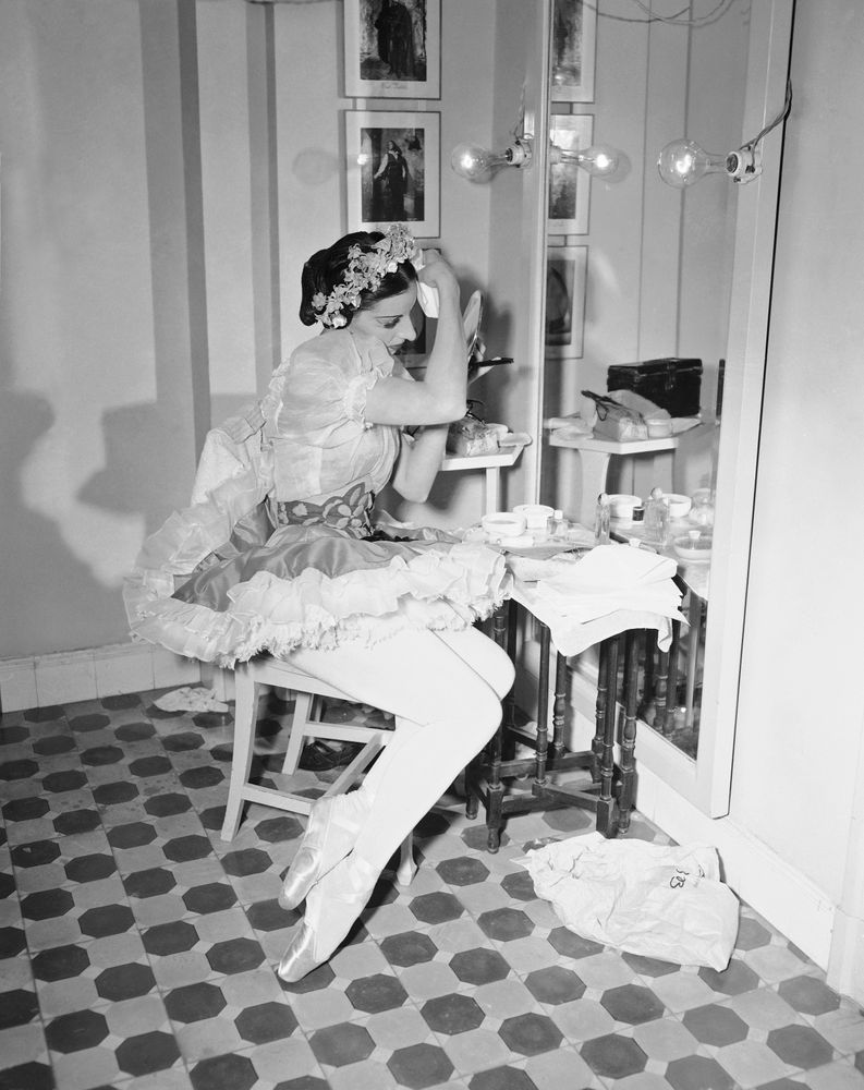 FILE - In this April 26, 1949 file photo, Alicia Alonso, Cuba's favorite Ballet dancer is shown in her dressing room in Havana. Cuba's national ballet has reported that Alonso has died on Thursday, Oct. 17, 2019. (AP Photo, File) FILE - In this April 26, 1949 file photo, Alicia Alonso, Cuba's favorite Ballet dancer is shown in her dressing room in Havana. Cuba's national ballet has reported that Alonso has died on Thursday, Oct. 17, 2019. (AP Photo, File)
