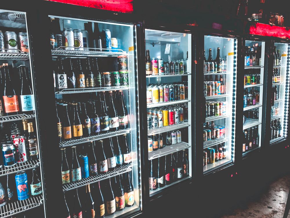 Is It A Can Or A Bottle? _ How to Choose A Water Bottle – NNKHC